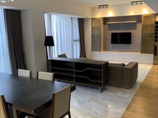 Condo en alquiler de 3 habitaciones en Sathon, Bangkok