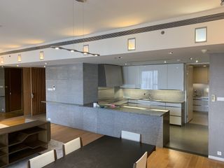 Condo en alquiler de 3 habitaciones en Sathon, Bangkok