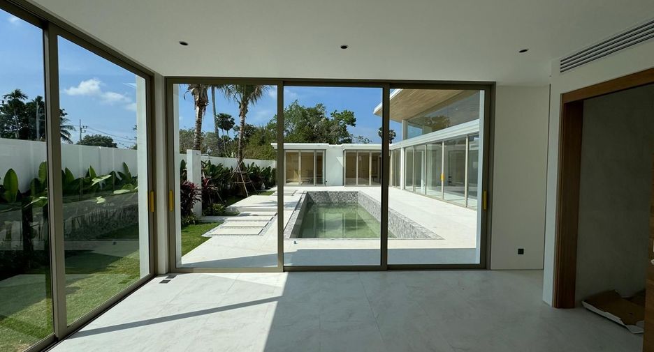 For sale 5 bedrooms villa in Thalang, Phuket