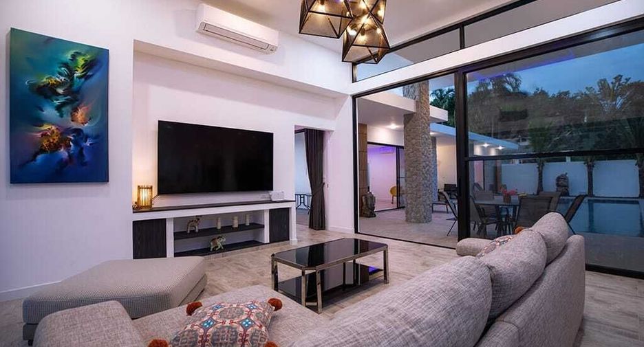 Villa en alquiler de 5 habitaciones en Mueang Phuket, Phuket