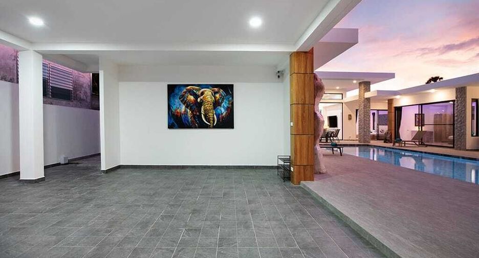 Villa en alquiler de 5 habitaciones en Mueang Phuket, Phuket