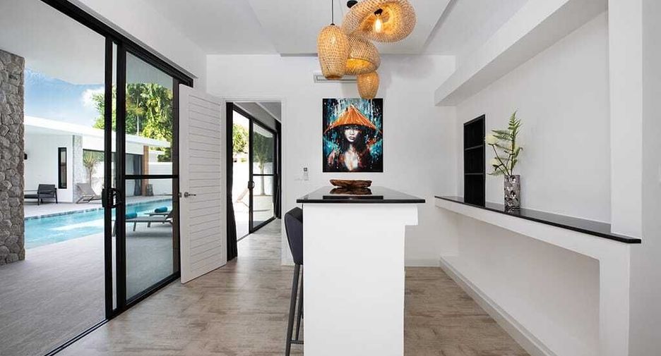 Villa en alquiler de 5 habitaciones en Mueang Phuket, Phuket