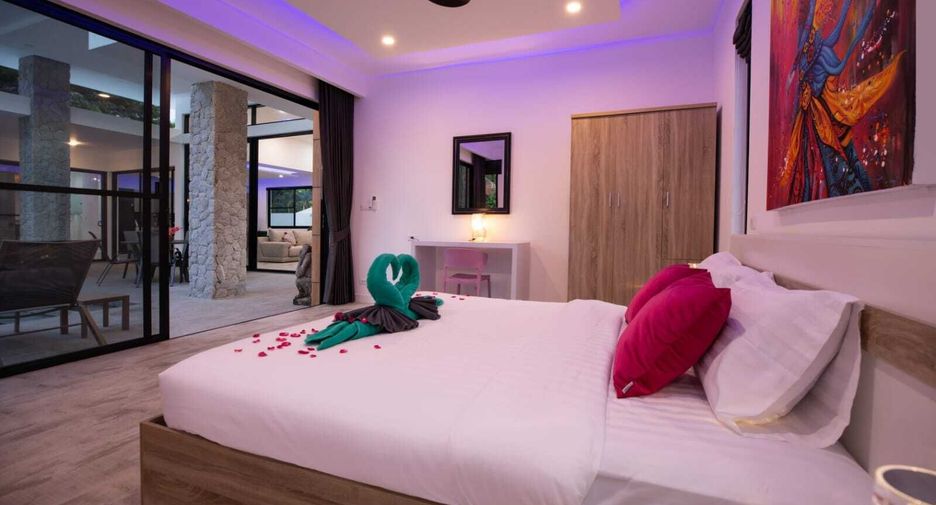 Villa en alquiler de 5 habitaciones en Mueang Phuket, Phuket