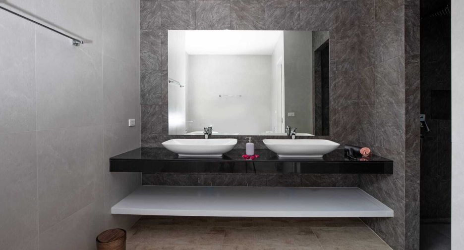Villa en alquiler de 5 habitaciones en Mueang Phuket, Phuket