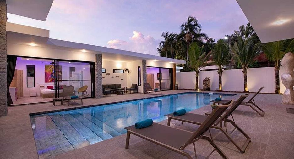 Villa en alquiler de 5 habitaciones en Mueang Phuket, Phuket