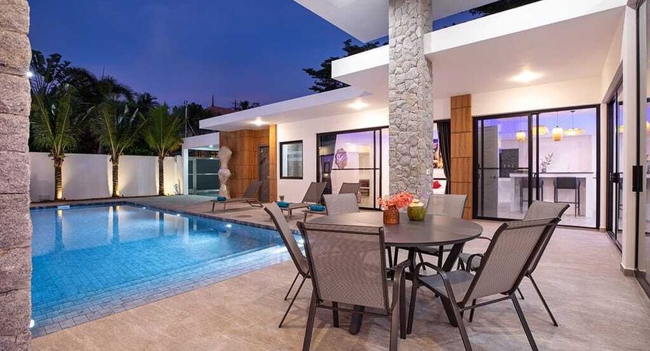 Villa en alquiler de 5 habitaciones en Mueang Phuket, Phuket