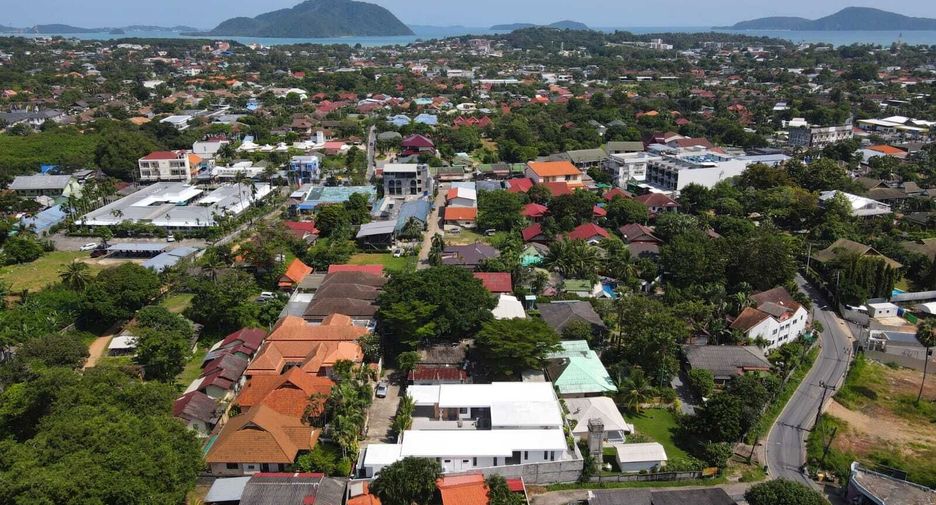 Villa en alquiler de 5 habitaciones en Mueang Phuket, Phuket
