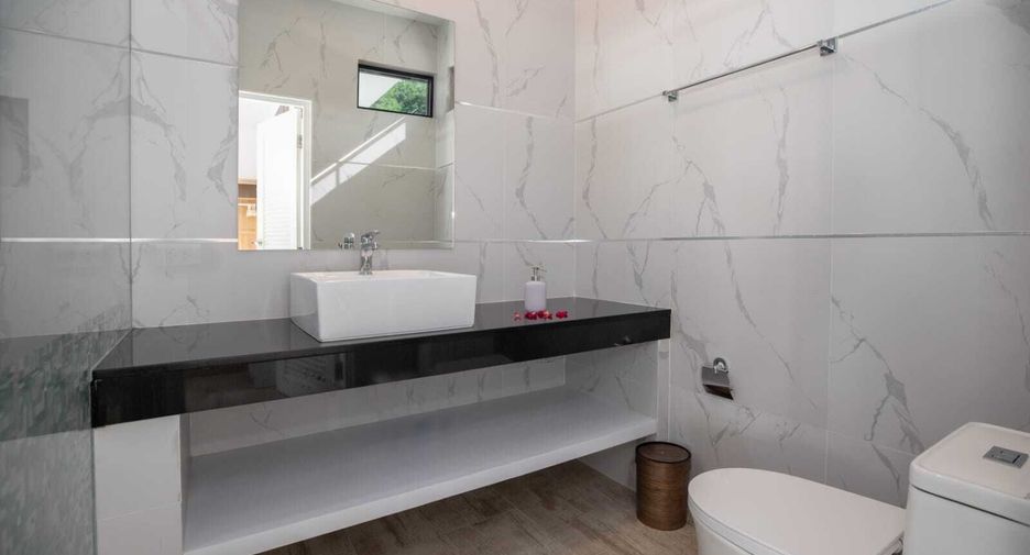 Villa en alquiler de 5 habitaciones en Mueang Phuket, Phuket