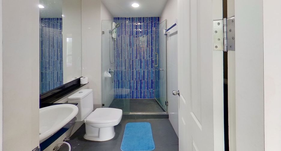 For rent 1 bed condo in Phra Khanong, Bangkok