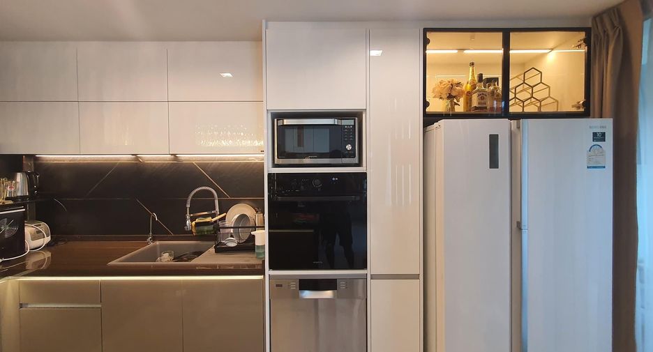 For sale 3 bedrooms townhouse in Lat Phrao, Bangkok