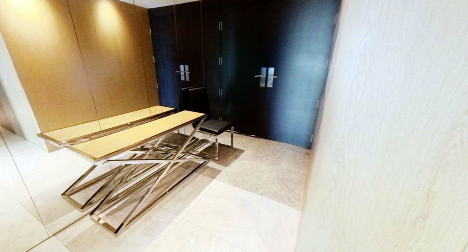 ให้เช่า 4 ห้องนอน คอนโด ใน วัฒนา, กรุงเทพฯ