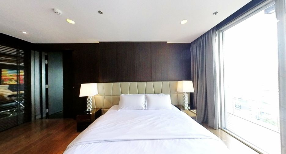 ให้เช่า 4 ห้องนอน คอนโด ใน วัฒนา, กรุงเทพฯ
