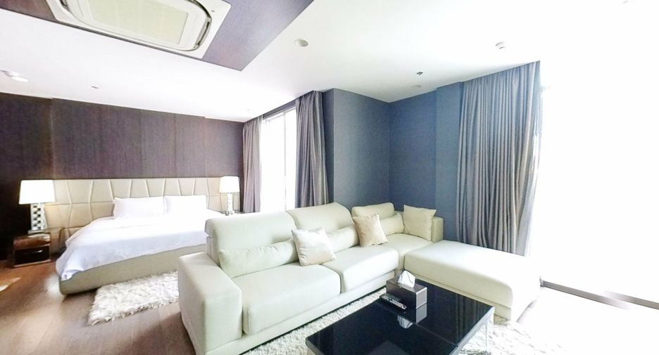 ให้เช่า 4 ห้องนอน คอนโด ใน วัฒนา, กรุงเทพฯ