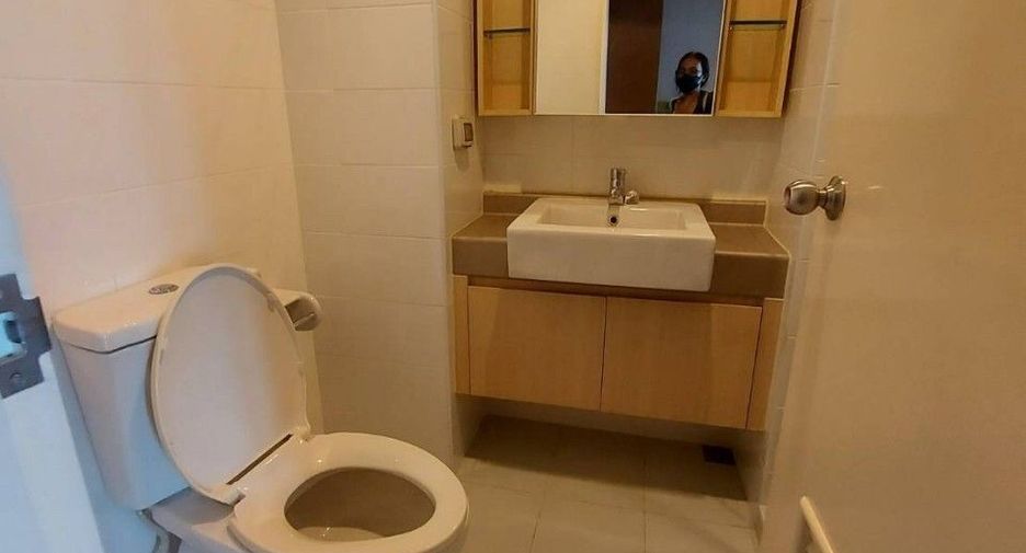 For sale 1 bed condo in Thon Buri, Bangkok