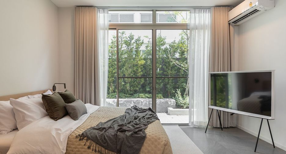 For rent 3 bedrooms house in Saphan Sung, Bangkok