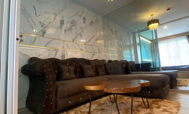 Condo en alquiler de 1 habitaciones en Bang Na, Bangkok