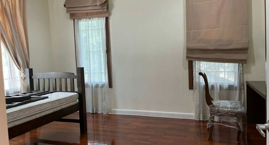 For rent 5 bedrooms house in Suan Luang, Bangkok