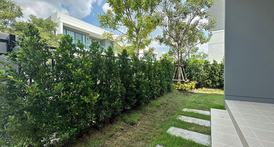 Casa en alquiler de 3 habitaciones en Bang Phli, Samut Prakan