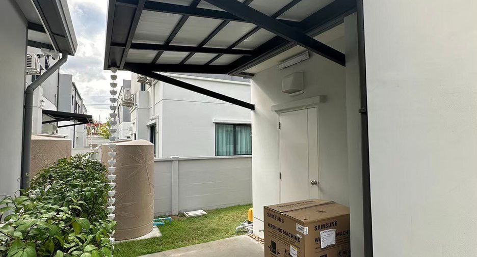 Casa en alquiler de 3 habitaciones en Bang Phli, Samut Prakan