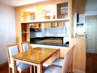 For rent 1 bed condo in Pathum Wan, Bangkok