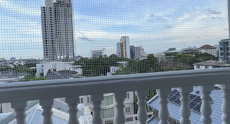 For rent 1 bed apartment in Khlong Toei, Bangkok