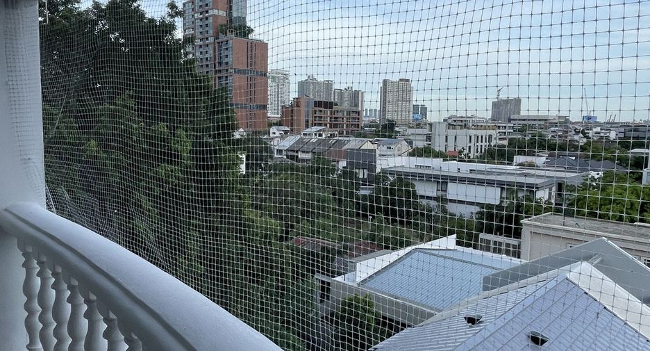 For rent 1 bed apartment in Khlong Toei, Bangkok