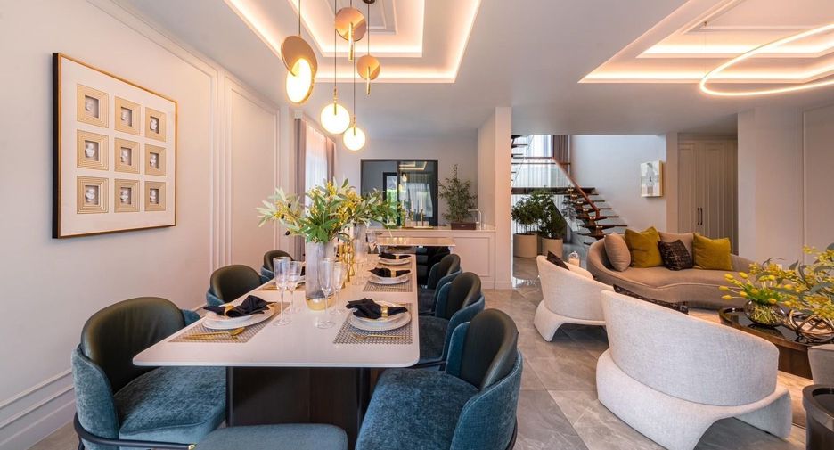 For sale 3 bedrooms house in Taling Chan, Bangkok