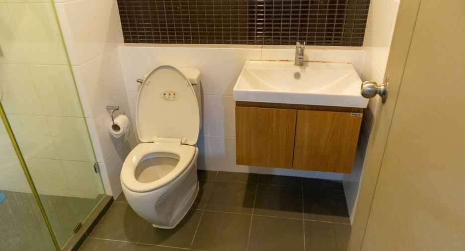 For sale 1 bed condo in Chom Thong, Bangkok