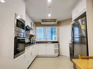 For rent 3 bedrooms condo in Khlong Toei, Bangkok