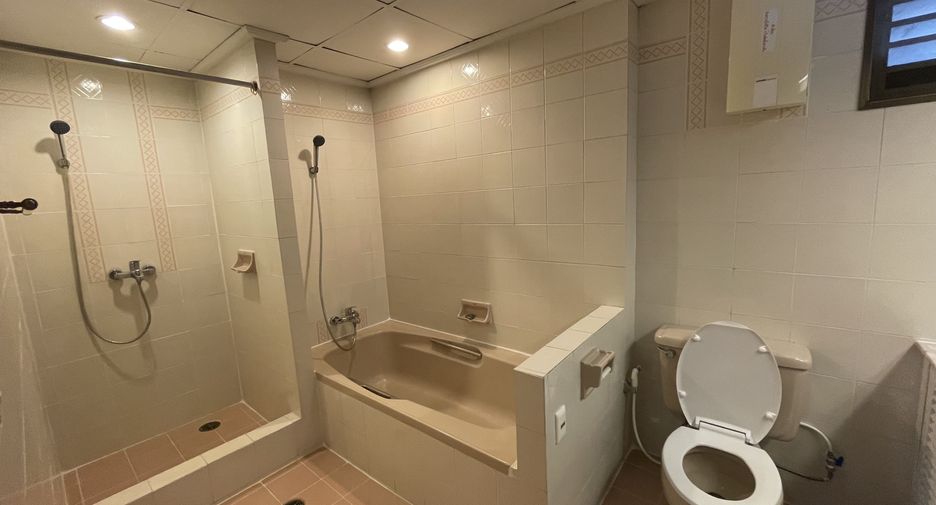 Wohnung zur Miete mit 4 Zimmer in Watthana, Bangkok