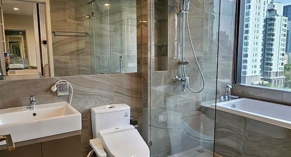 For rent 2 bedrooms condo in Khlong Toei, Bangkok