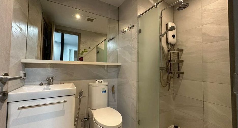 For sale 2 bedrooms condo in Watthana, Bangkok