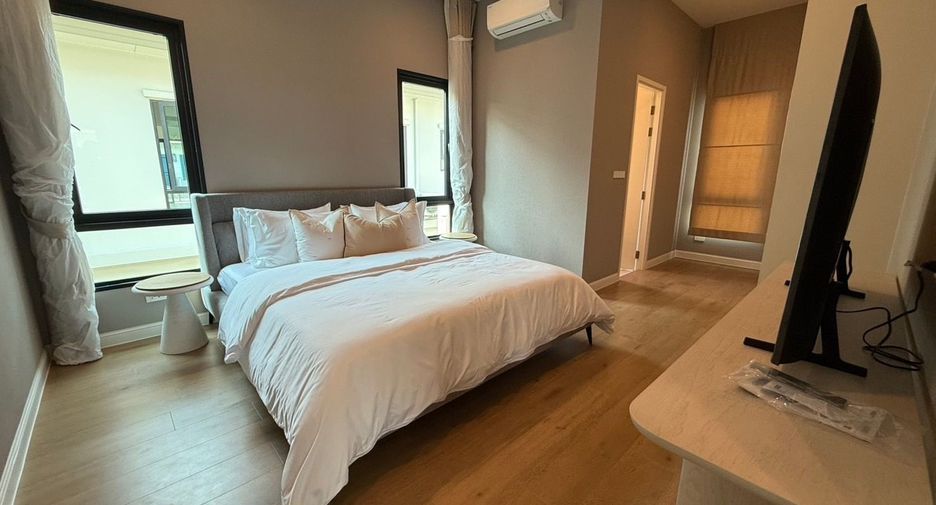 For rent 5 bedrooms house in Saphan Sung, Bangkok