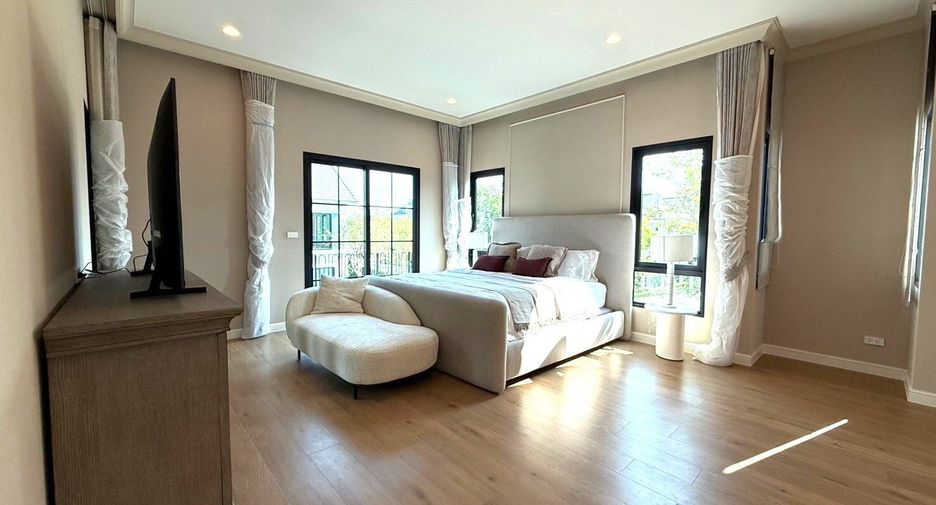 For rent 5 bedrooms house in Saphan Sung, Bangkok