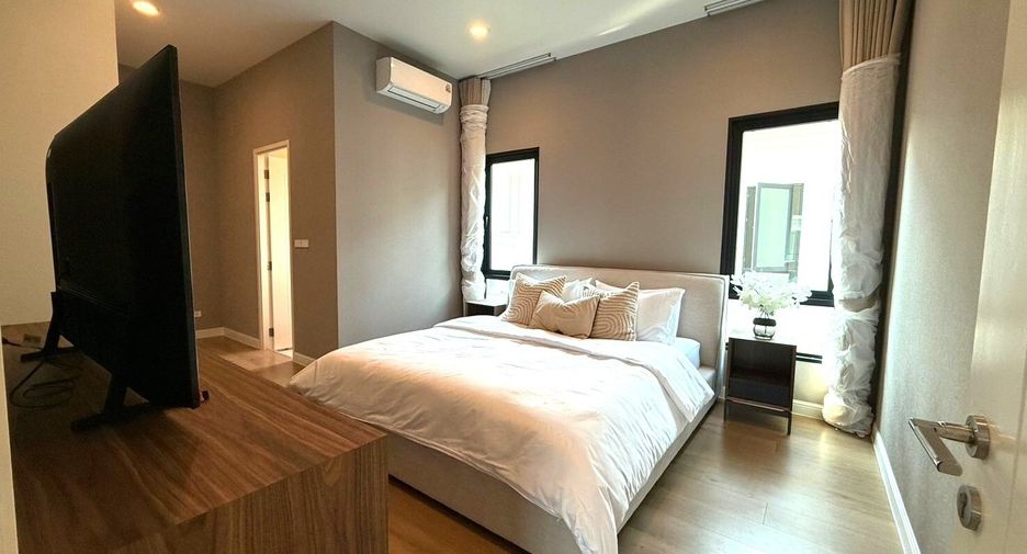 For rent 5 bedrooms house in Saphan Sung, Bangkok