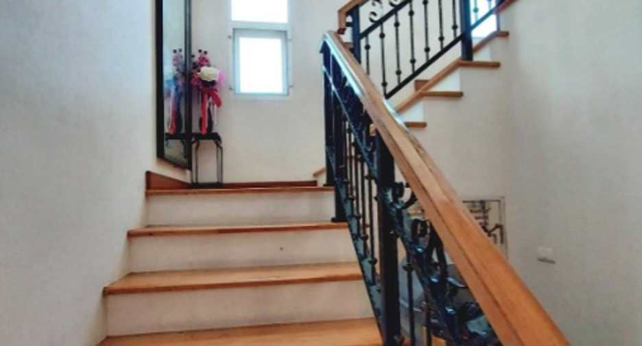 For sale 4 bedrooms house in Prawet, Bangkok