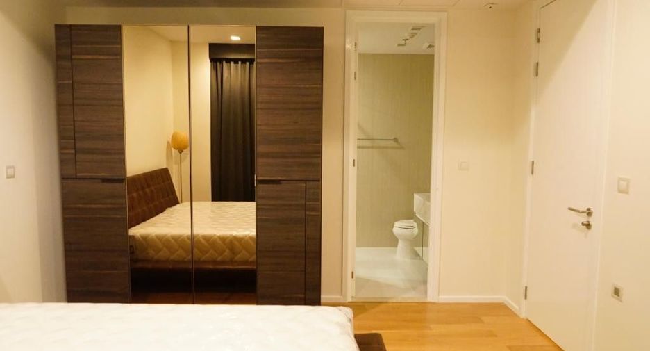 For rent 2 bedrooms condo in Watthana, Bangkok