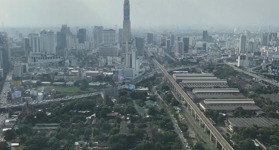For rent 2 bedrooms condo in Watthana, Bangkok