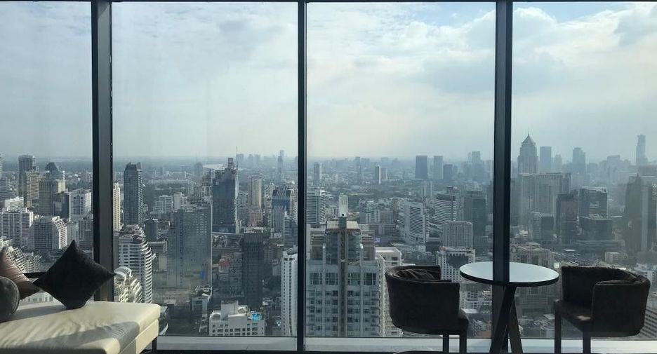 For rent 2 bedrooms condo in Watthana, Bangkok