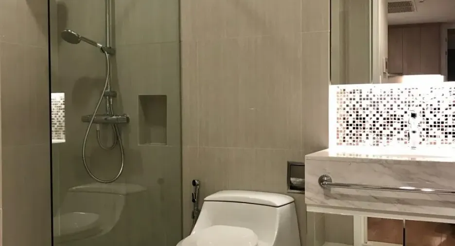 For rent 2 bedrooms condo in Watthana, Bangkok
