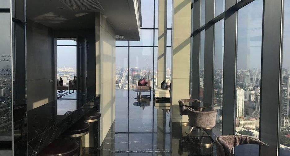 For rent 2 bedrooms condo in Watthana, Bangkok