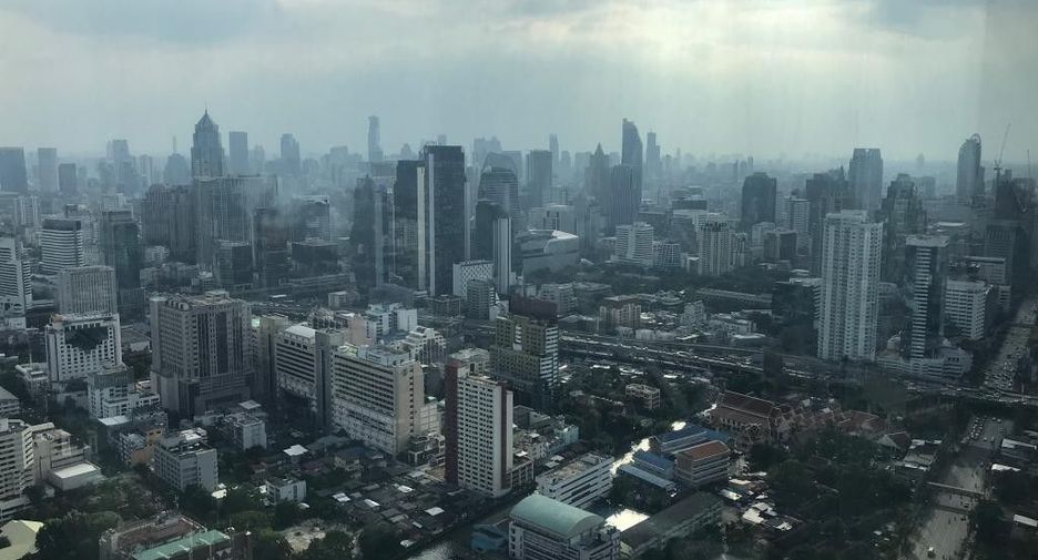 For rent 2 bedrooms condo in Watthana, Bangkok