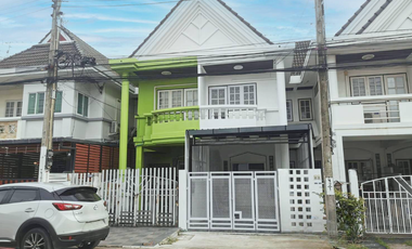 Reihenhaus zum Kauf mit 3 Zimmer in Bueng Kum, Bangkok