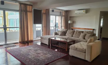 For rent 3 bedrooms apartment in Khlong Toei, Bangkok
