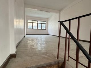 For rent 3 bedrooms townhouse in Yan Nawa, Bangkok