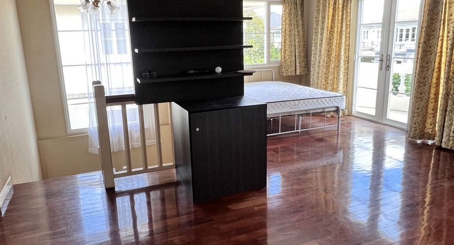 For rent 3 bedrooms house in Mueang Samut Prakan, Samut Prakan