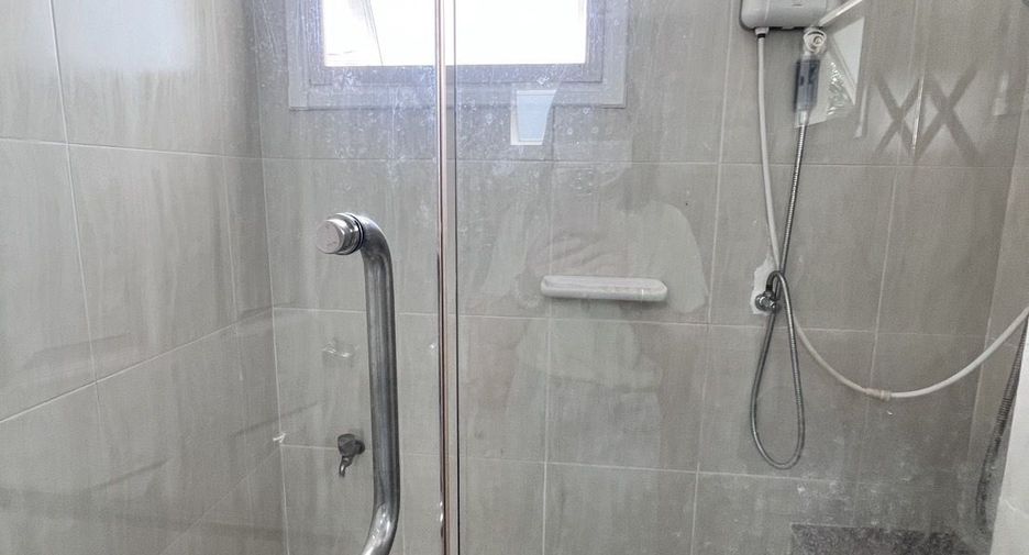 For rent 3 bedrooms house in Mueang Samut Prakan, Samut Prakan