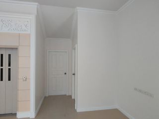 For rent 4 ベッドルーム house in Huai Khwang, Bangkok