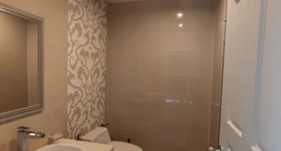 For rent 4 bedrooms house in Huai Khwang, Bangkok