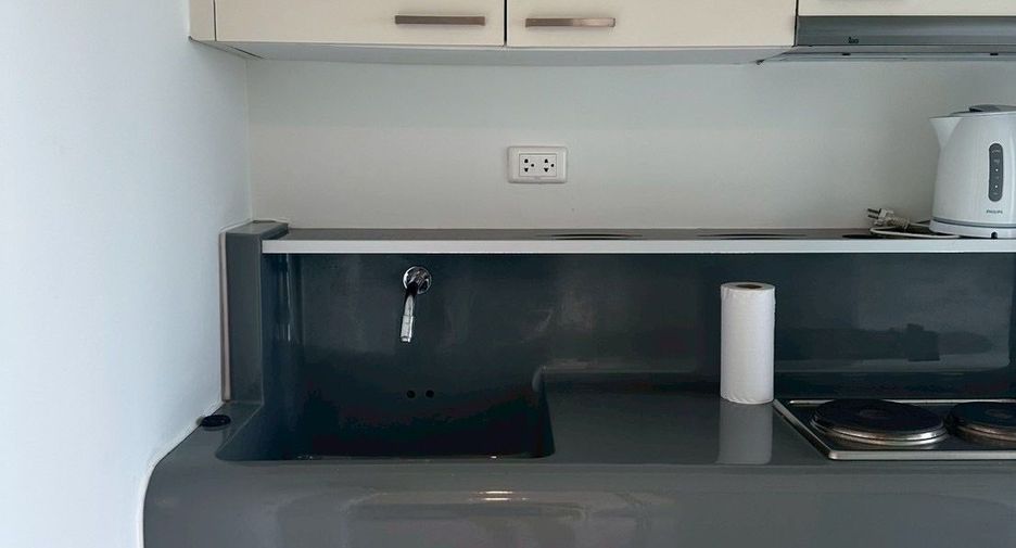 For rent 1 bed condo in Khlong San, Bangkok